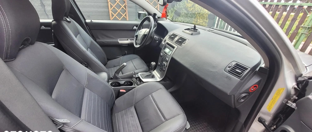 Volvo V50 cena 23600 przebieg: 197100, rok produkcji 2005 z Szczyrk małe 301